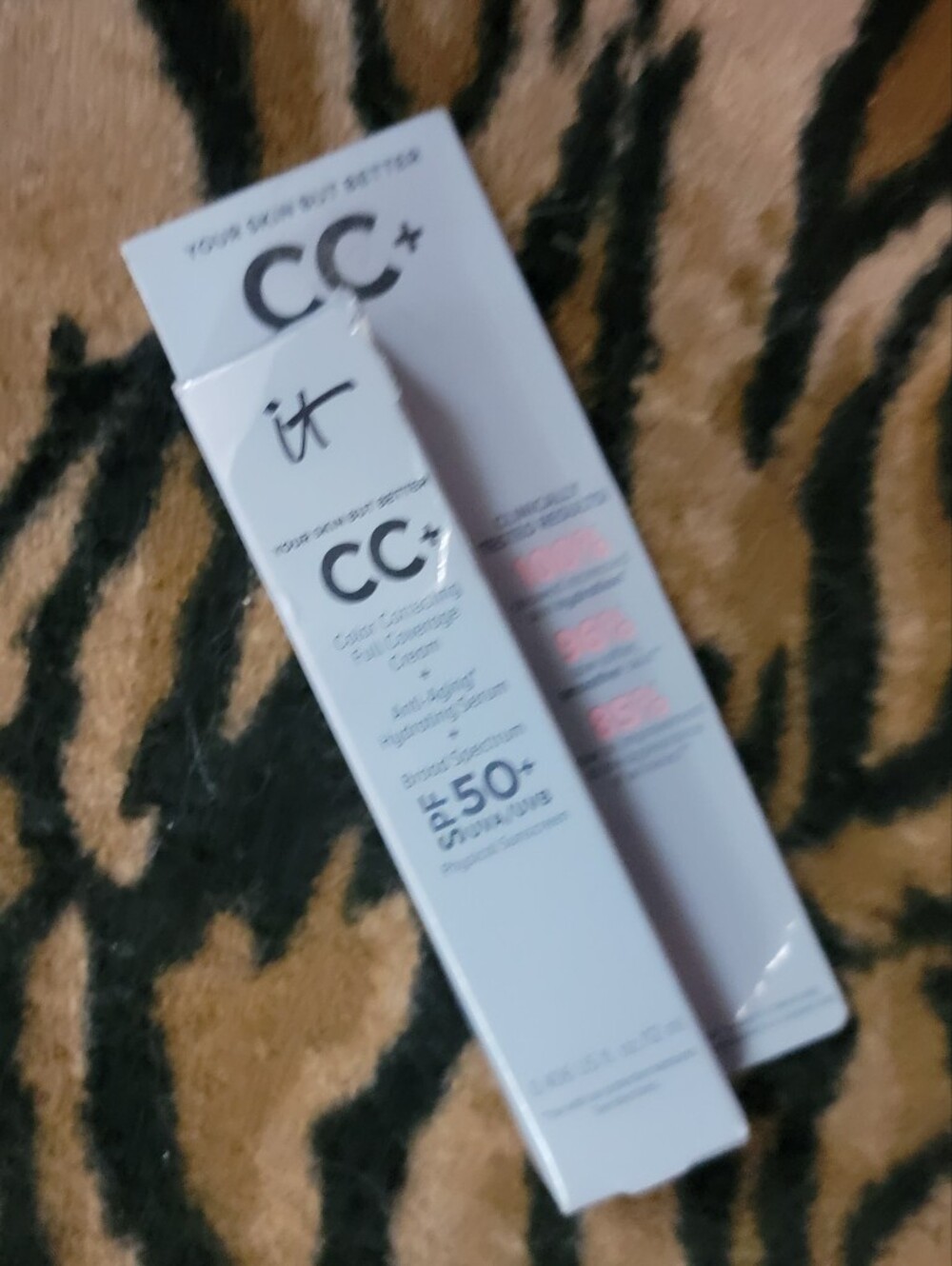 it cosmetics CC+ Cream SPF 50+ Light